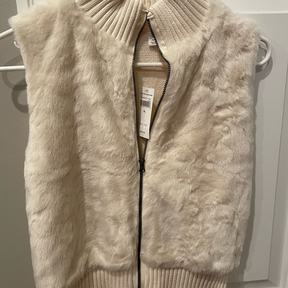 NWT girls faux fur sweater vest size Xl - Picture 4 of 4